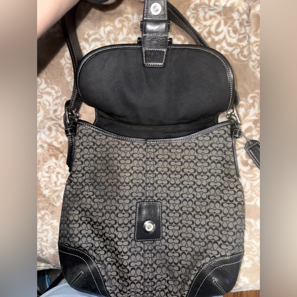 Black coach jacquard soho vintage bag 11”x10” - Picture 2 of 5